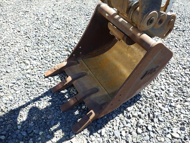 takeuchi-tb260-image-24