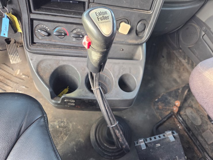 2013-international-prostar-image-63