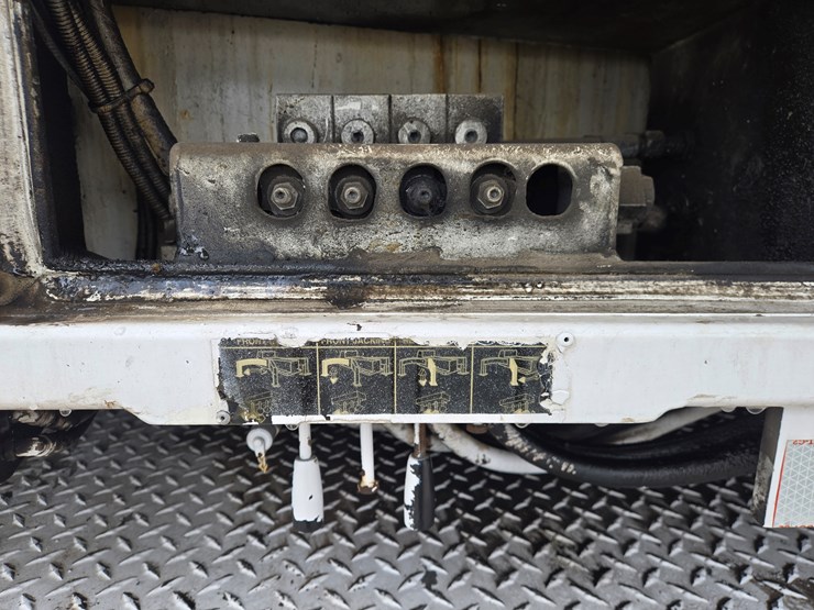 massey-ferguson-8-image-56