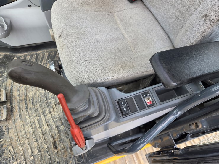 deere-160g-lc-image-48