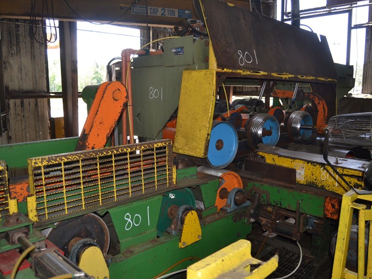 linden-high-speed-infeed-pineapple-infeed-table-w/-20hp-feed-motor-w/bridge-to-planer-feed-w/-controls-image-3