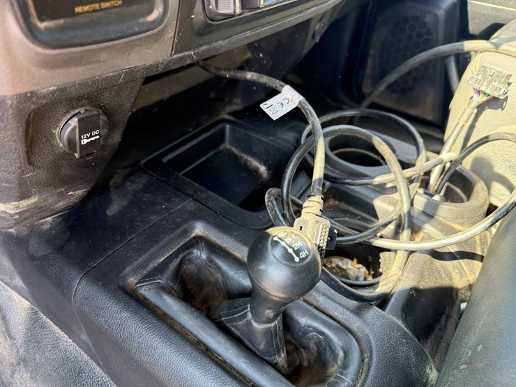 #1064-•-2015-ram-5500-heavy-duty-service-truck-image-25