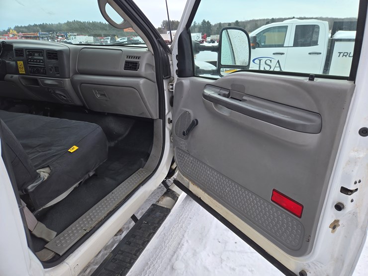 2001-ford-f350-image-31