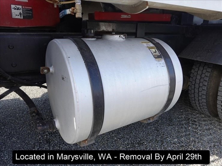 2005-international-7600-image-24