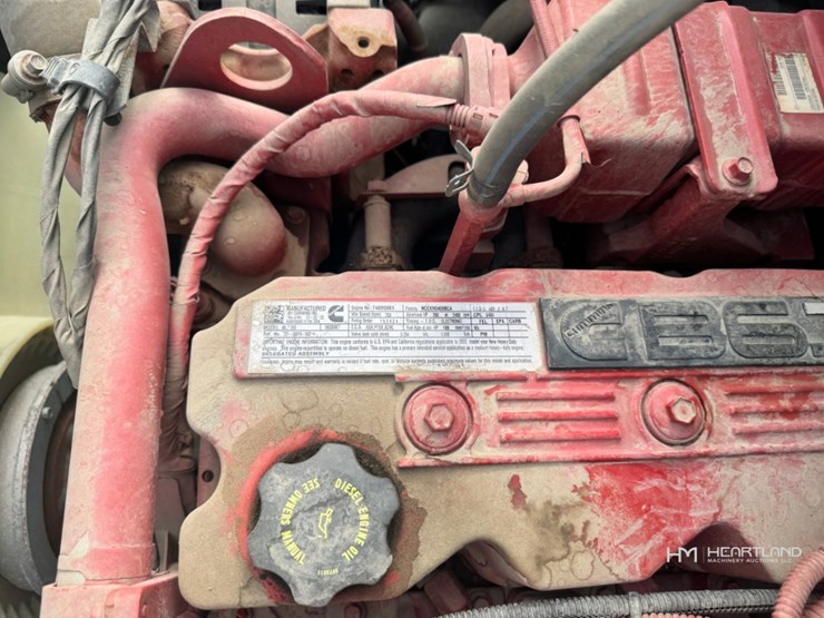 2023-freightliner-m2-106-image-45