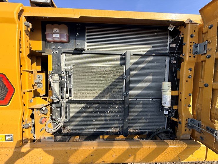 caterpillar-340-image-44