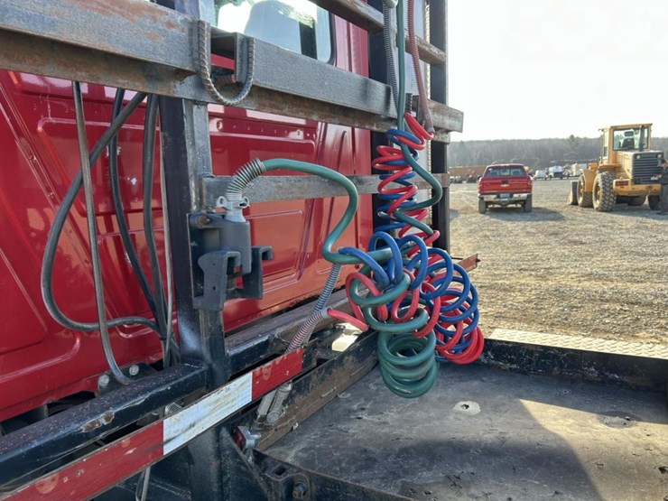 2003-massey-ferguson-8-image-25