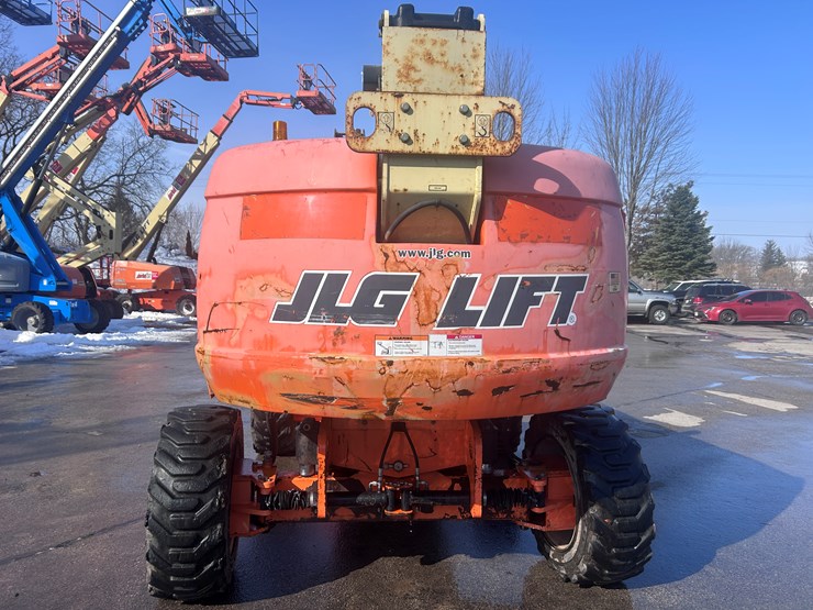 2011-jlg-660sj-image-4