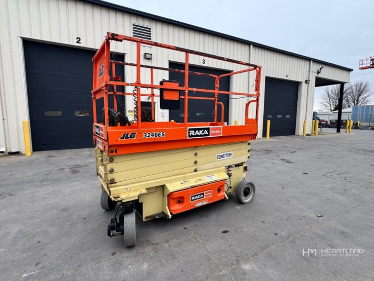 2018-jlg-3246es-image-1