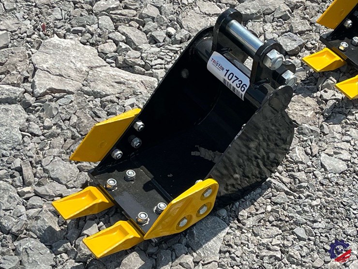 unused-2026-ce-8"-toothed-bucket-image-1