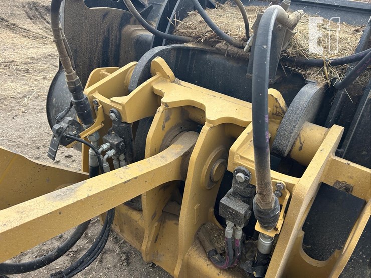 2016-caterpillar-930m-image-17