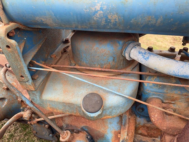 fordson-all-around-england-tractor-image-14