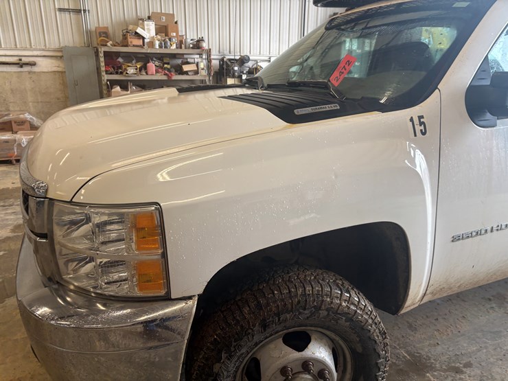 2013-chevrolet-3500-image-7