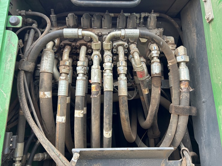 massey-ferguson-8-image-58