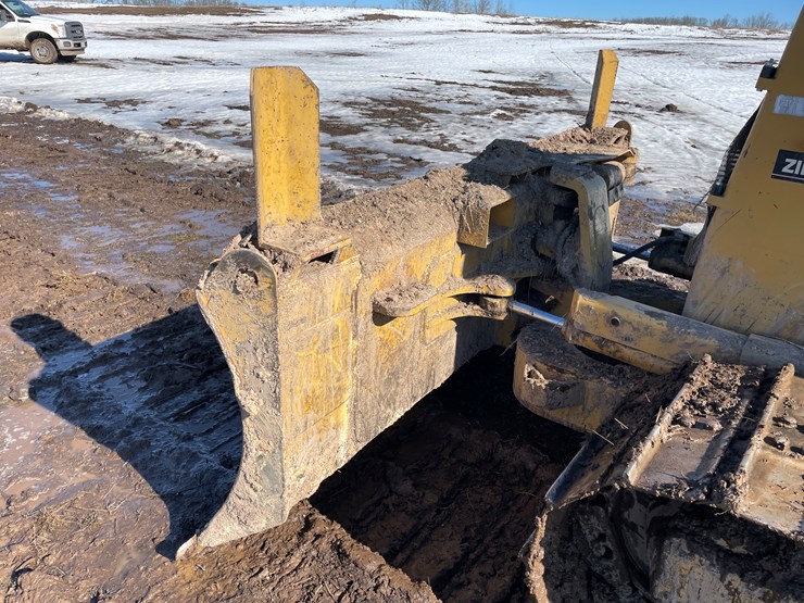 2011-caterpillar-d6k-image-10