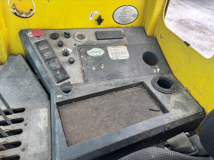 #1869-•-2012-combilift-cl-8011-multi-directional-forklift-image-36