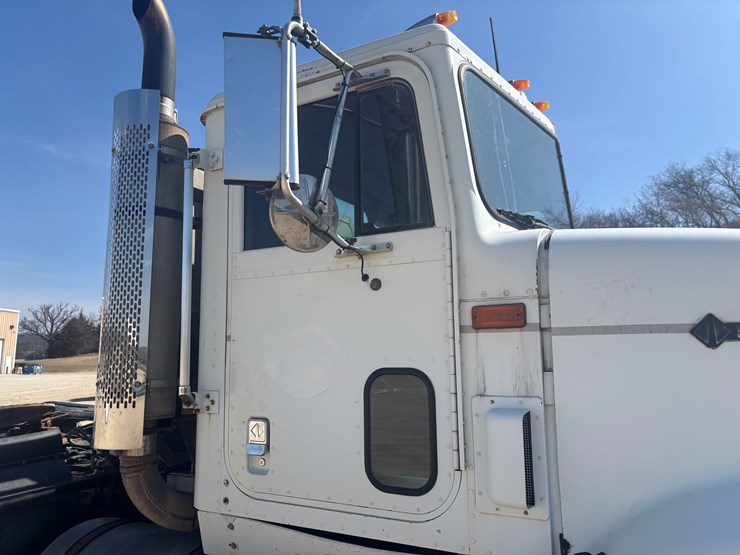 1994-international-9400-image-18