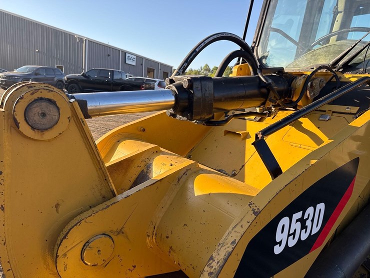 2008-caterpillar-953d-image-17