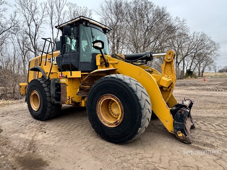 2012-caterpillar-966k-image-3