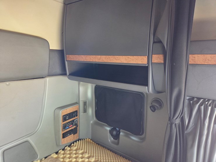 2012-international-prostar-image-51