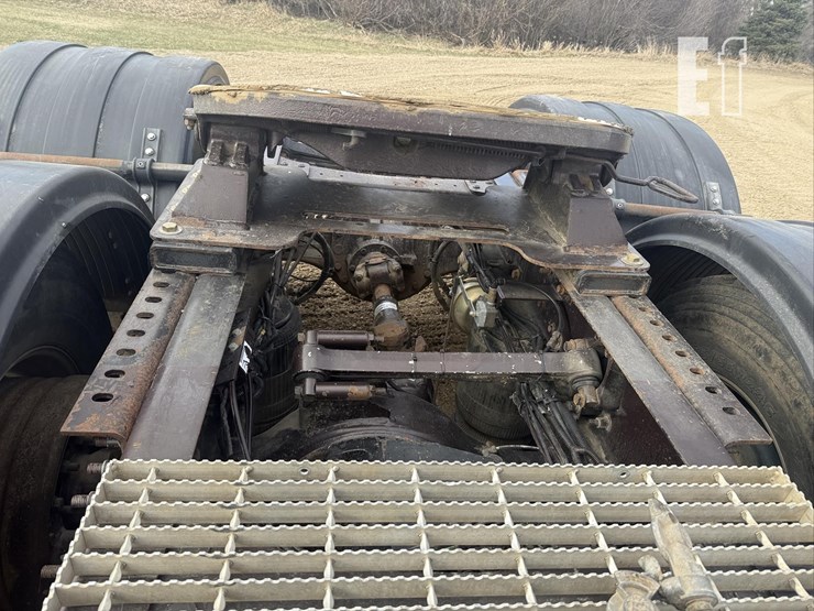 2007-mack-pinnacle-cxp613-image-18