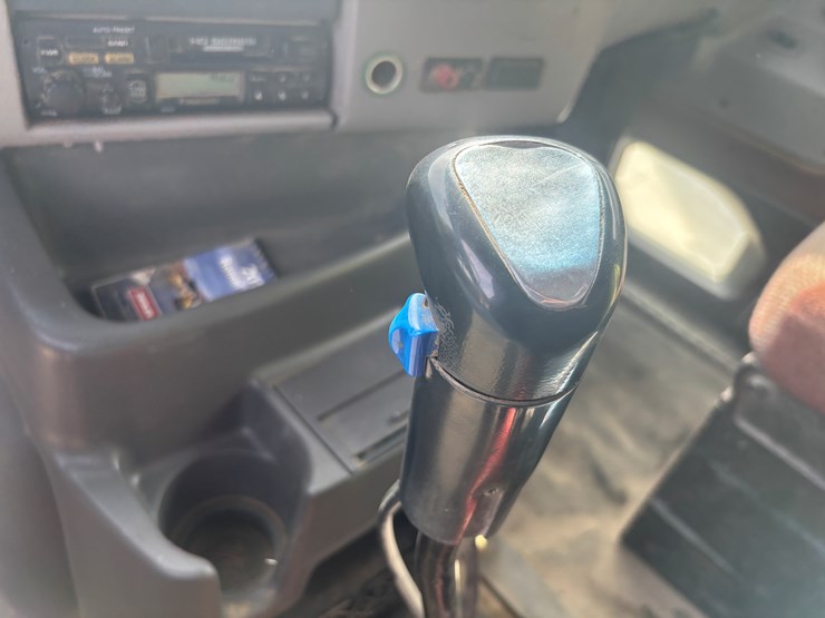 1999-sterling-l9513-image-33