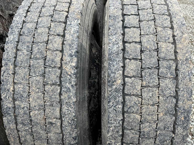 2017-massey-ferguson-8-image-86