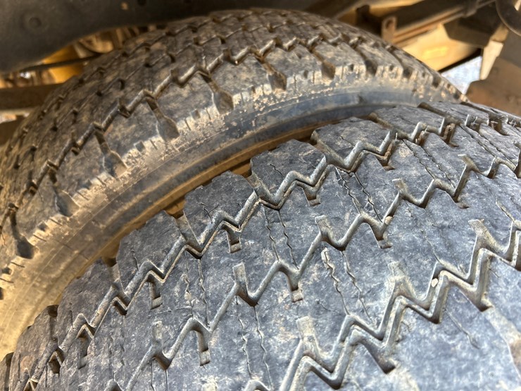 2012-ford-f550-image-60