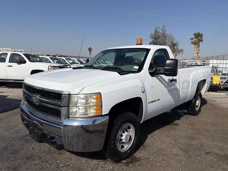 2007-chevrolet-silverado-2500hd-image-1