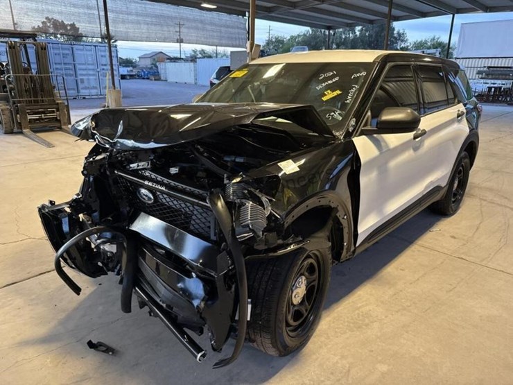 2021-ford-explorer-image-4