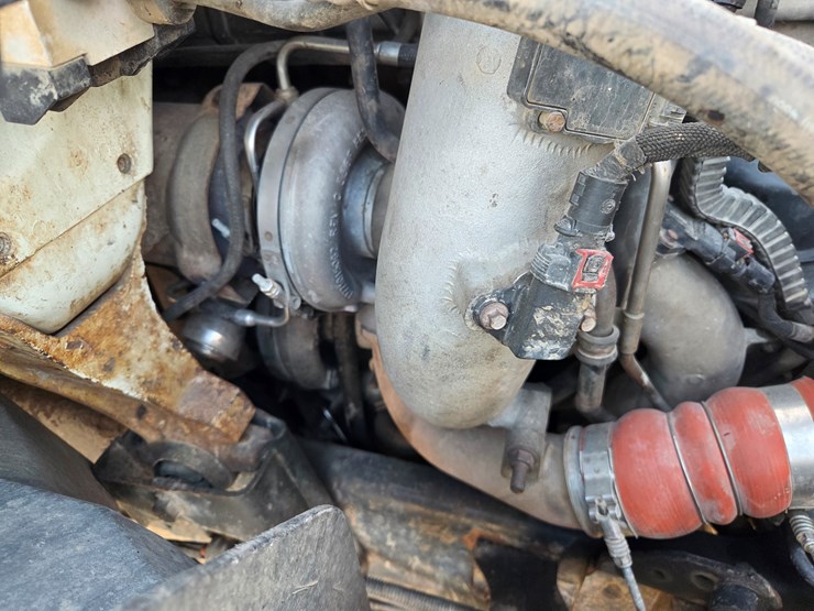 2012-international-7600-image-48