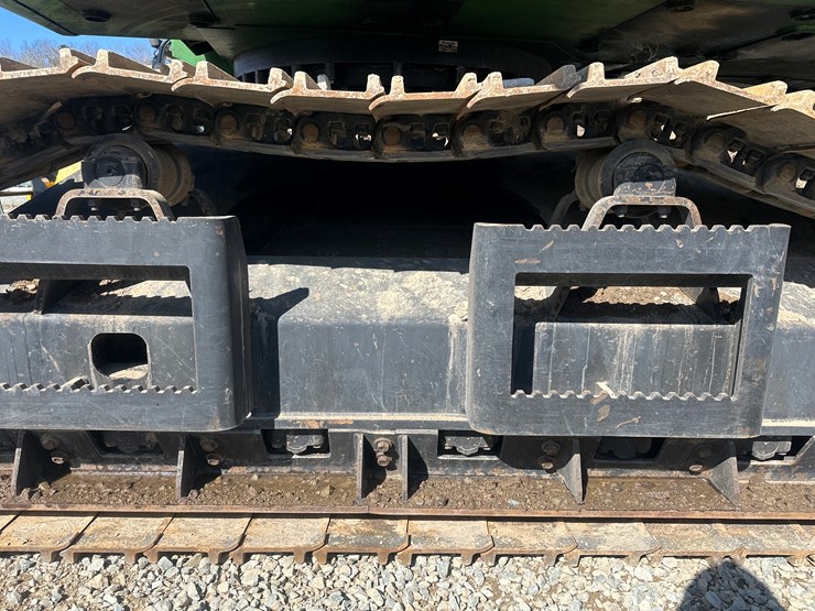 2016-deere-2154d-image-79