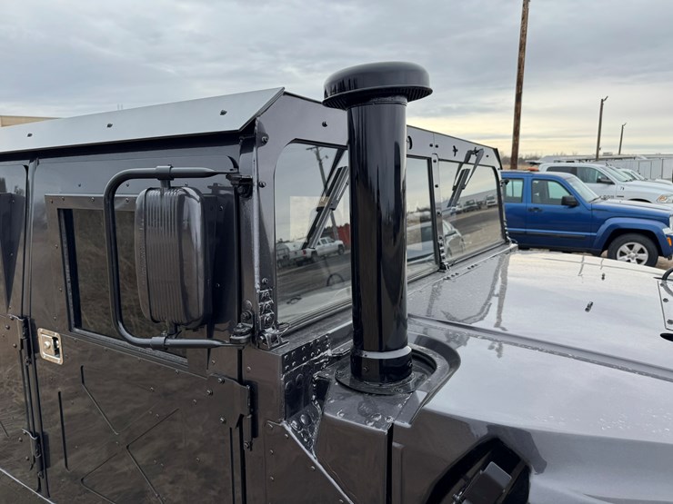 #2246-•-2001-american-general-4x4-hummer-image-24