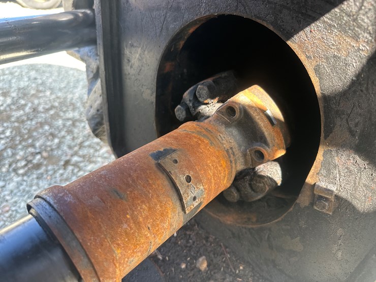 deere-1110e-image-30