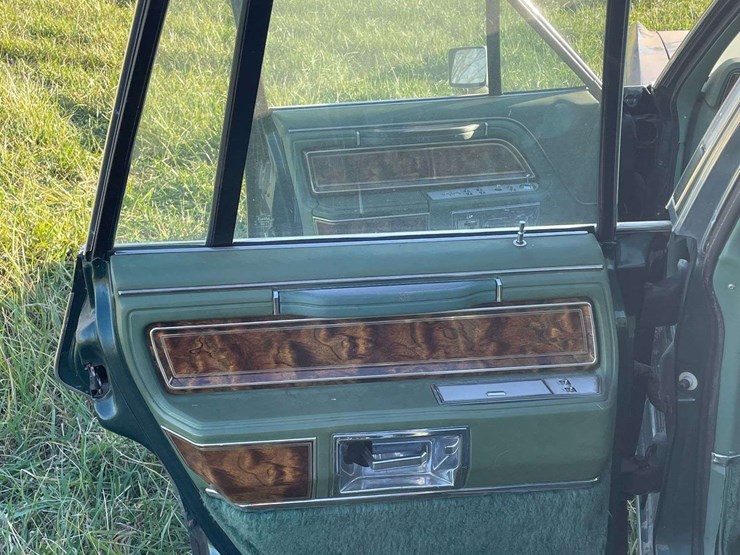 1980-lincoln-continental-town-car-image-31