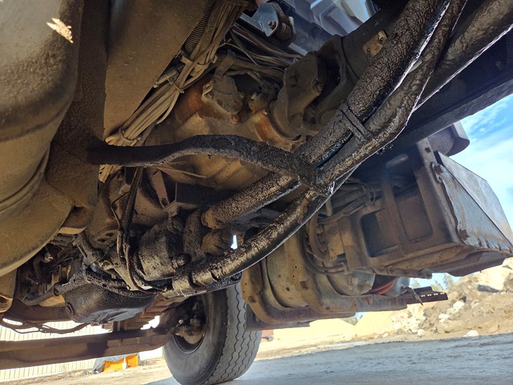 2012-international-7600-image-37