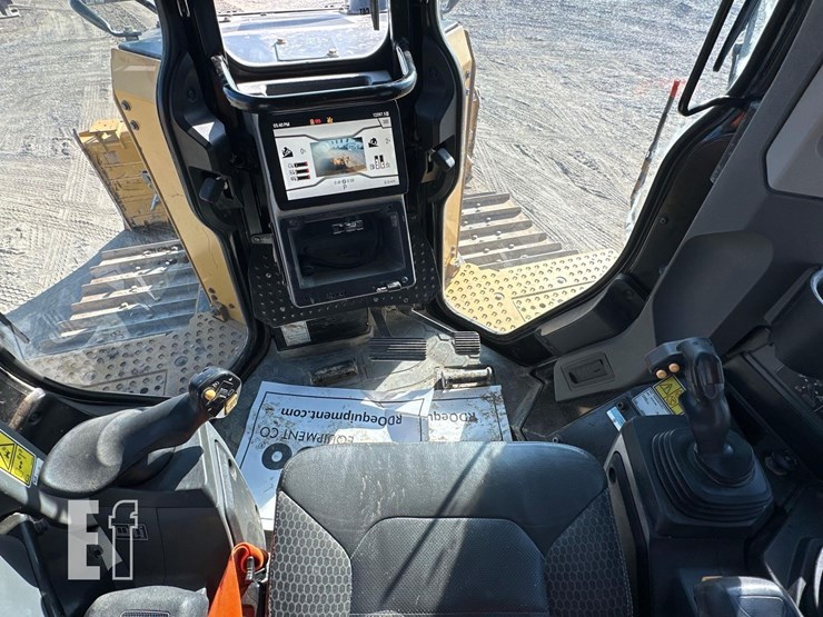 2019-caterpillar-d6-xe-lgp-image-18