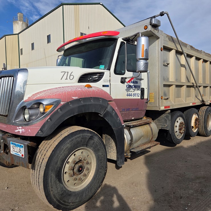 2012 INTERNATIONAL 7600