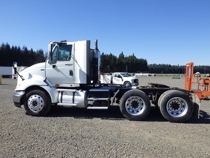 2012-international-prostar-image-8