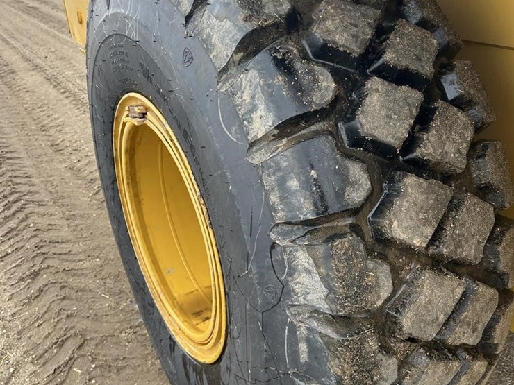 2016-caterpillar-930m-image-82