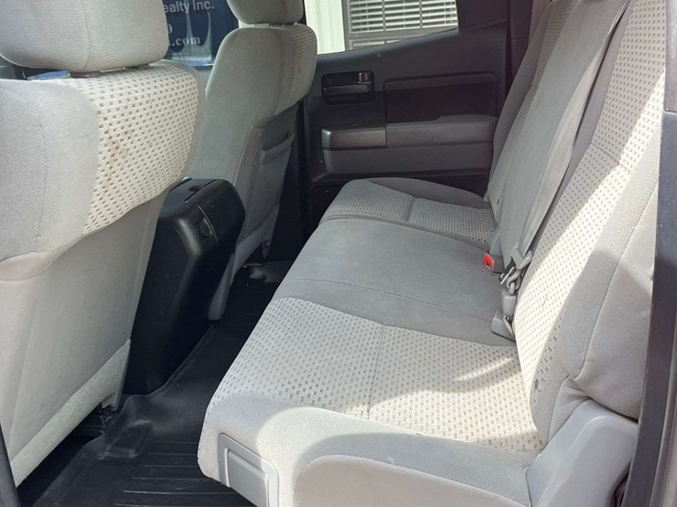 2012-toyota-tundra-image-16