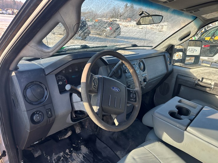 2015-ford-f350-image-30