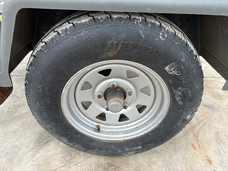 2015-massey-ferguson-8-image-37