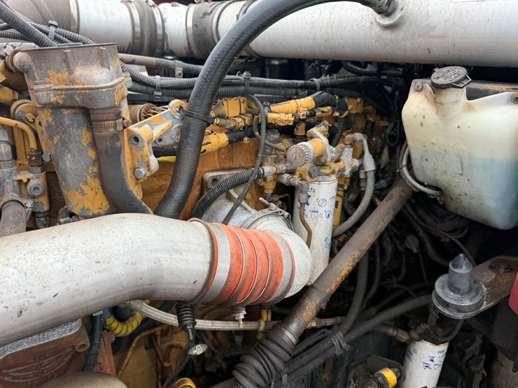 2011-kenworth-t800-image-41