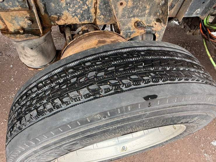 #1052-•-2007-international-7600sfa-tri-axle-dump-truck-image-72