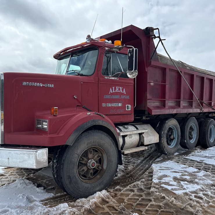 #2016 • 1990 Western Star Quad Axle Dump Truck