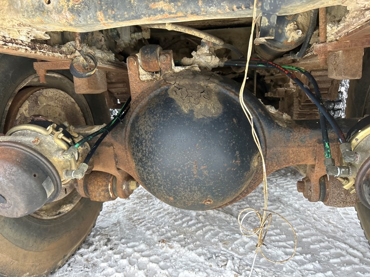 1990-ford-l9000-image-37