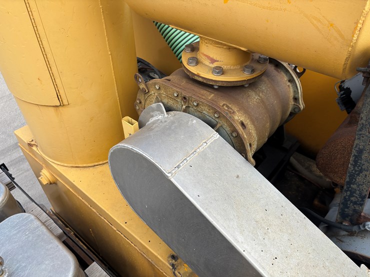 2005-gmc-t7500-image-62