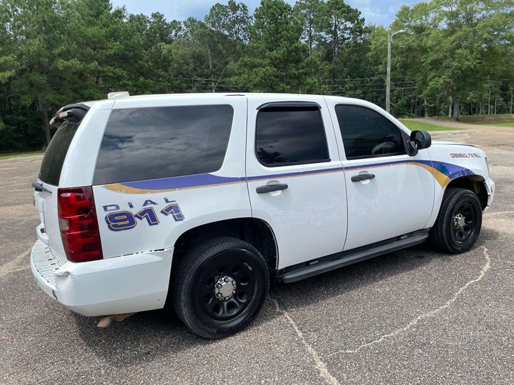 2012-chevrolet-tahoe-image-3