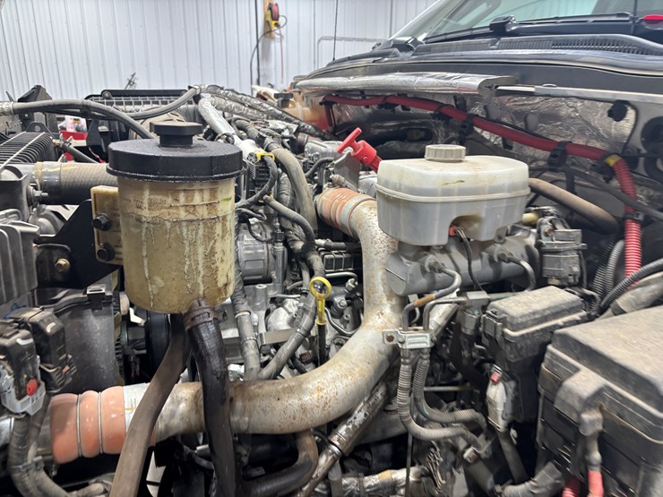 #2331-•-2022-chevrolet-5500-hd-flatbed-truck-image-30